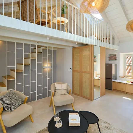 Modern Stone House, Luxury In Old Town Vendégház 4*